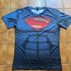 4 way stretch Superman workout t shirt size L.